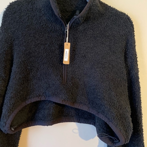 SKIMS Cozy Knit Cropped Pullover Black - Picture 4 of 12